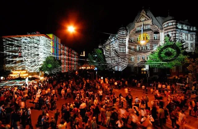Zürich Lichtfest (Züri Fäscht), Zürich, 2007. július 6–8.: az archívum galériájának 6. fényképe (28 közül)