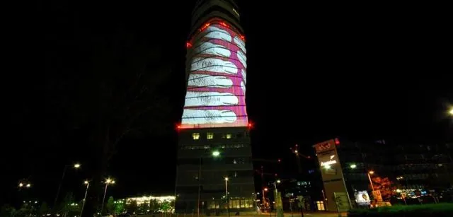 Fényművészeti installáció demó, Bécs-Schwechat nemzetközi repülőtér (VIE): az archívum galériájának 3. fényképe (37 közül)