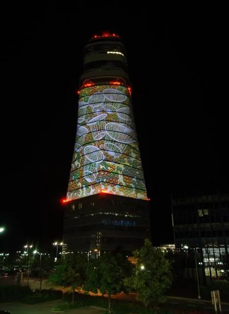 Fényművészeti installáció demó, Bécs-Schwechat nemzetközi repülőtér (VIE): az archívum galériájának 31. fényképe (37 közül)