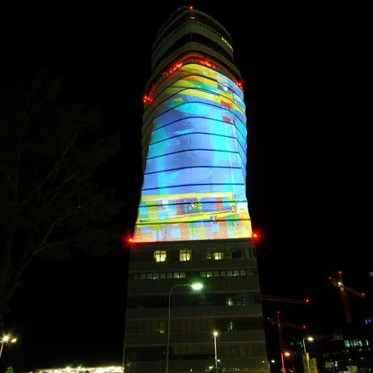Fényművészeti installáció demó, Bécs-Schwechat nemzetközi repülőtér (VIE): az archívum galériájának 24. fényképe (37 közül)