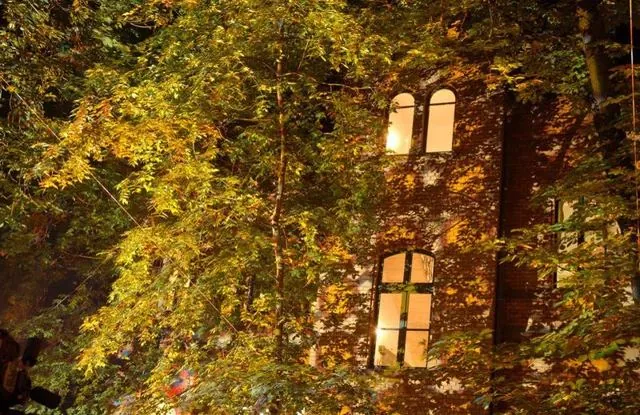 Edd meg a fényt!, Budapest, 2006. június 24. (Múzeumok Éjszakája): az archívum galériájának 9. fényképe (18 közül)