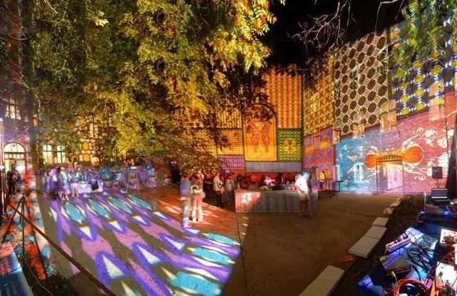 Edd meg a fényt!, Budapest, 2006. június 24. (Múzeumok Éjszakája): az archívum galériájának 5. fényképe (18 közül)